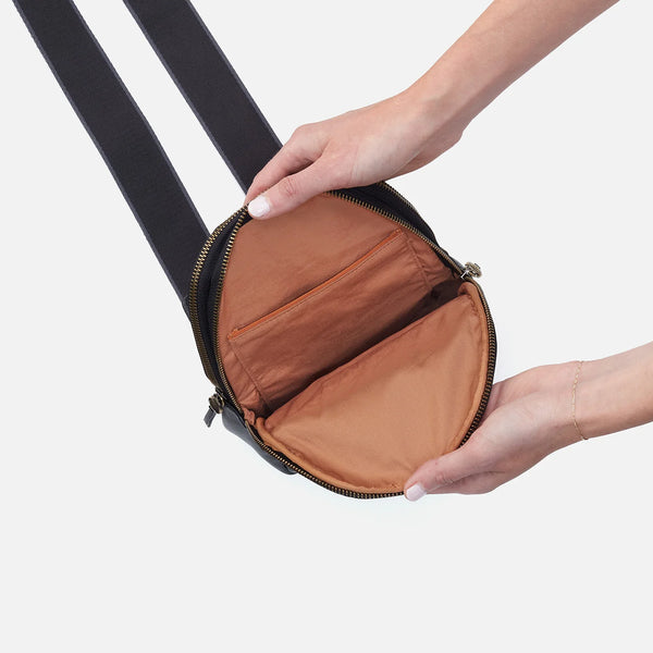 Hobo Cass Sling Black
