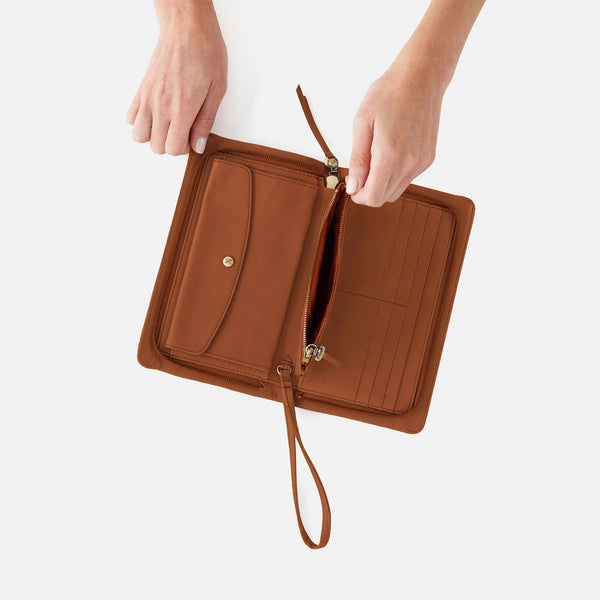 Hobo Evolve Truffle Wristlet