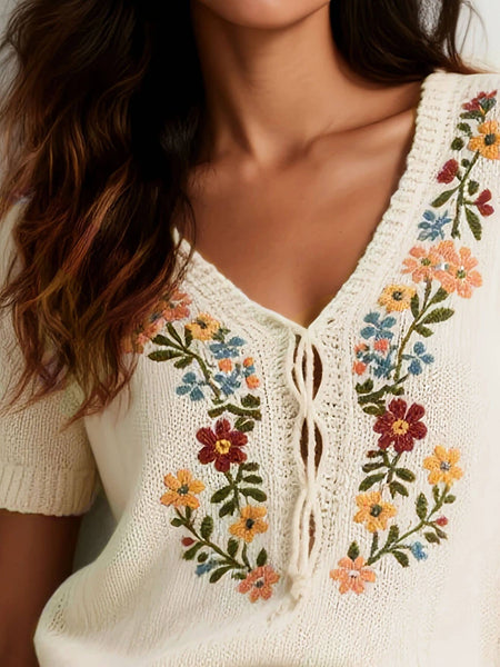 Tops Knitted Bohemia Flower Embroidered Top: Floral / L