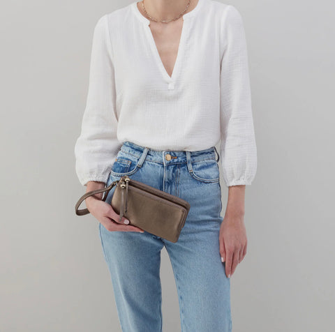 Hobo Dayton Wristlet